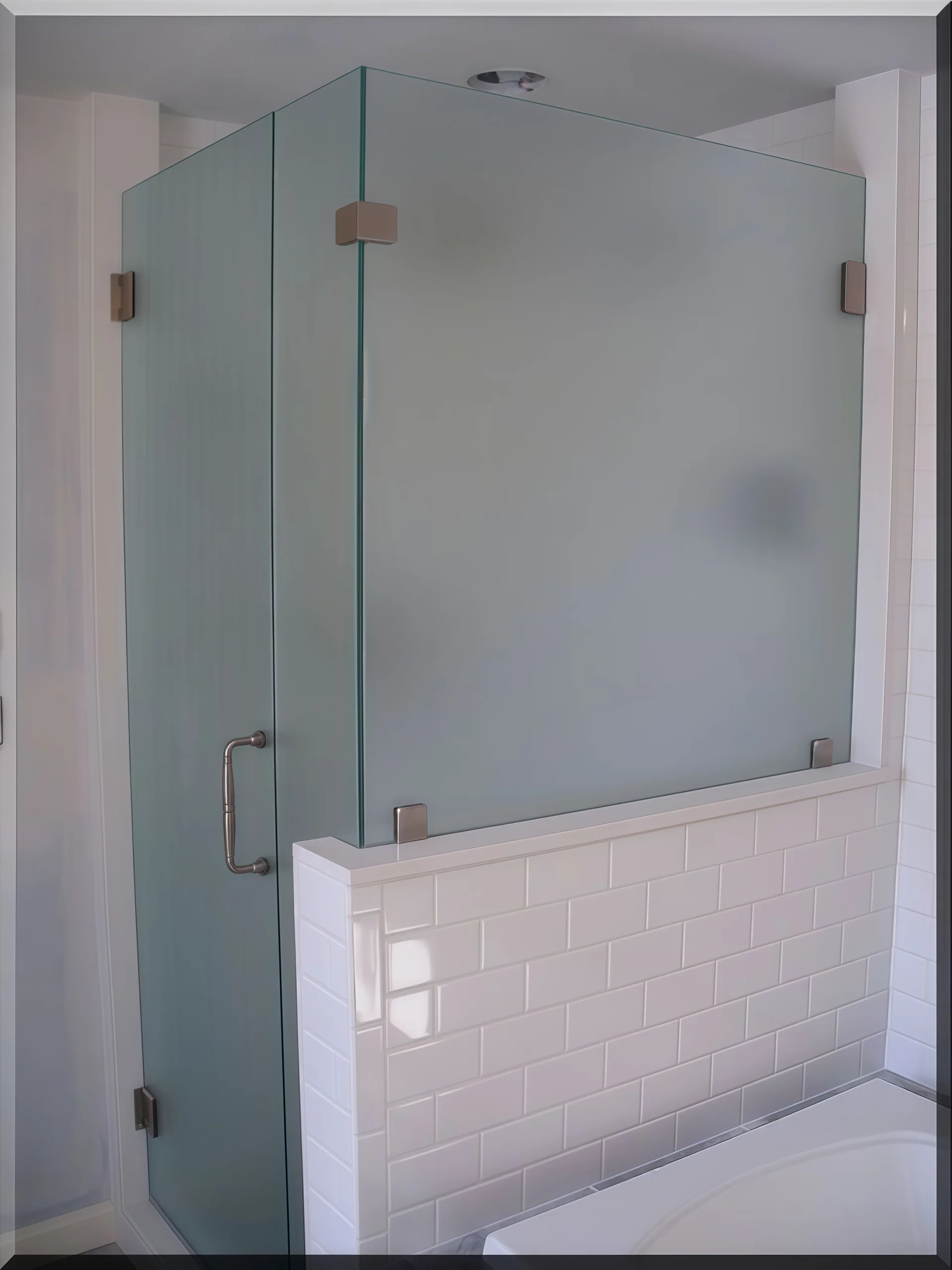bathroom-glass-clip_scene_n_125.jpg