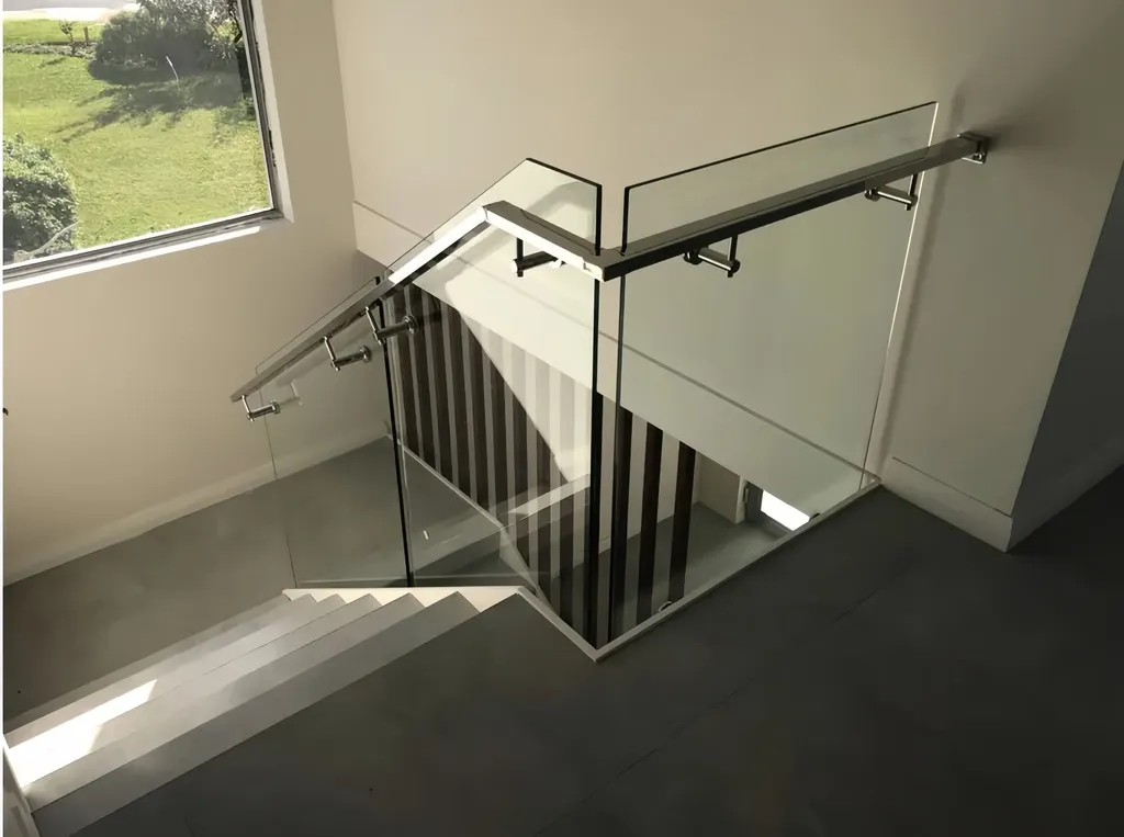 High Quality Modern Salt Spray Stair Railing Stainless Steel Glass Fittings Architectural Connector