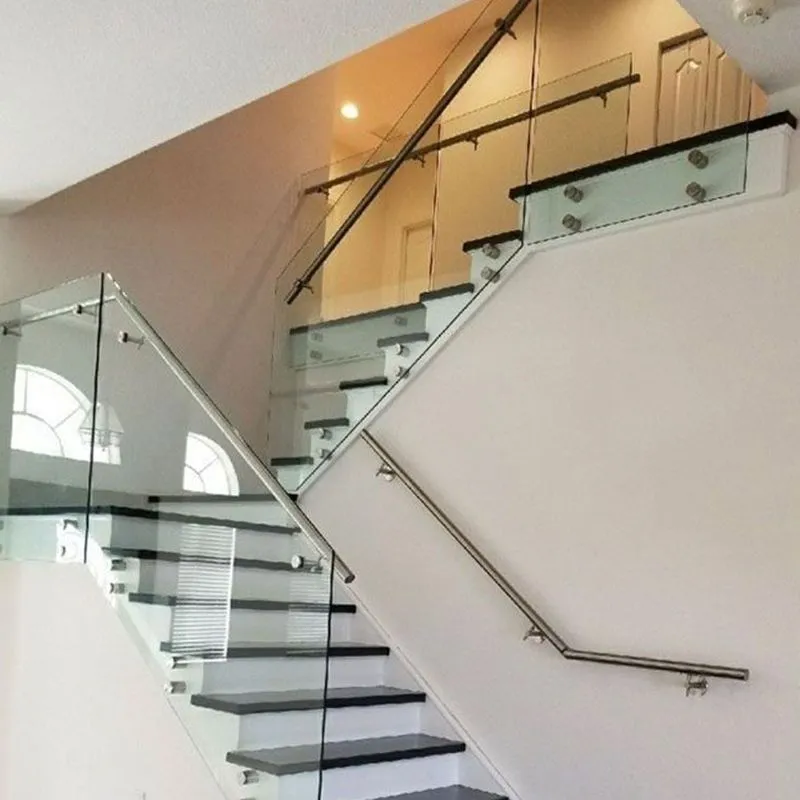 glass-connected-fitting-scene-square-14.jpg
