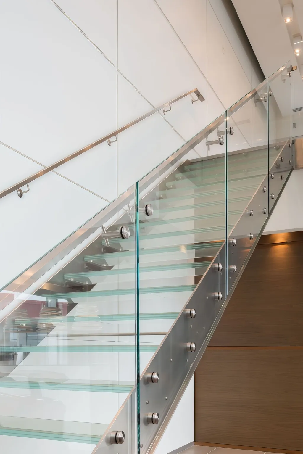 High Quality Modern Salt Spray Stair Railing Stainless Steel Glass Fittings Architectural Connector