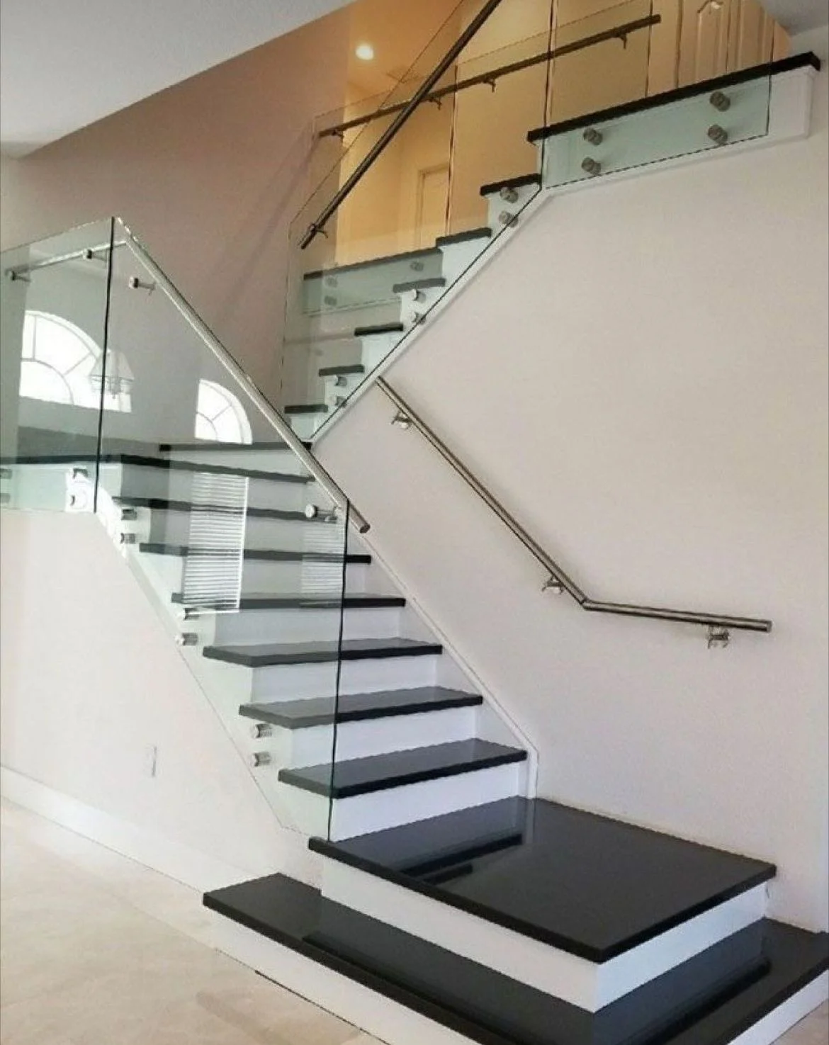 glass-connected-fitting-scene-vertical-14.jpg
