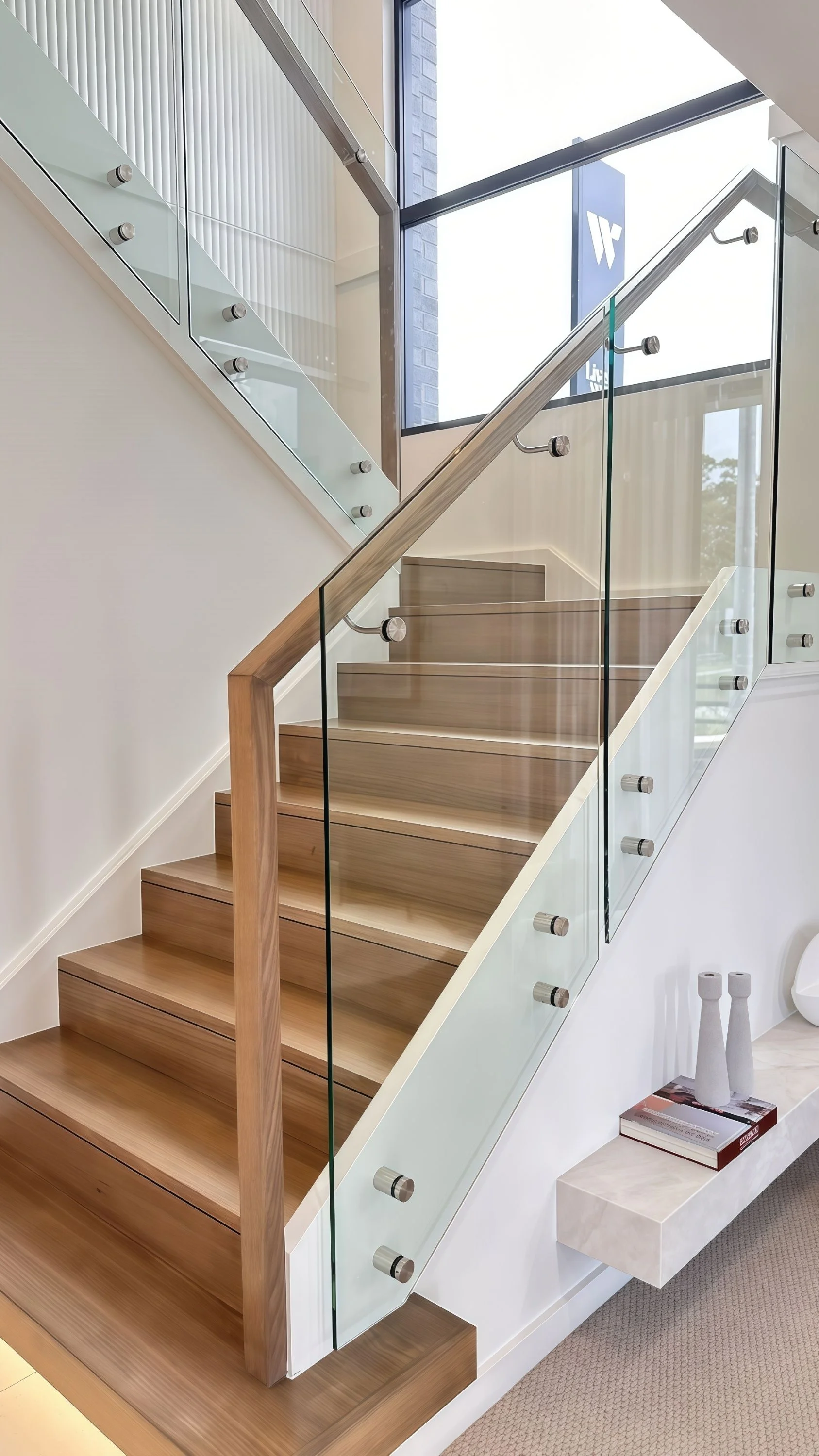glass-connected-fitting-scene-vertical-32.jpg