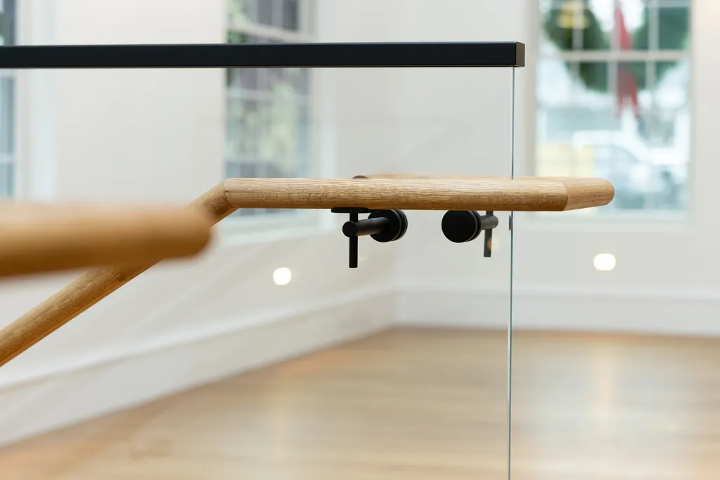 Raccord en verre pour rampe d'escalier