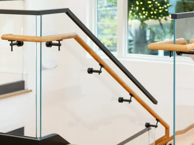 High Quality Modern Salt Spray Stair Railing Stainless Steel Glass Fittings Architectural Connector thumbnail 2