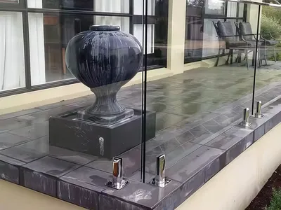 Wytrzymały Bezramowy Szklany Zacisk Do Balustrady Basenowej Zewnętrzny Z Czołem thumbnail 6