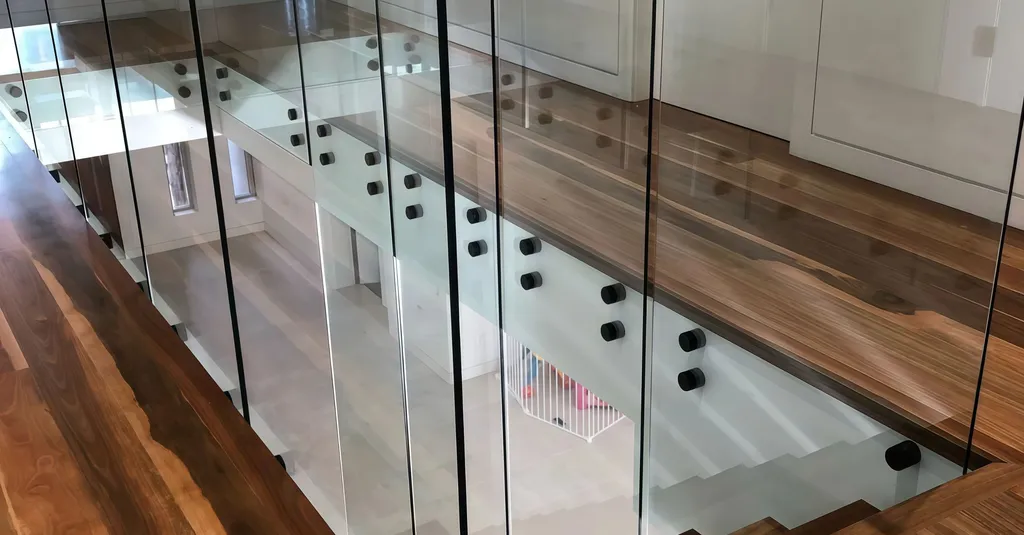 Easy Installation Mirror Finish Glass Standoff Balustrade Fittings