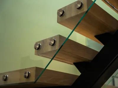 Busrom Glass Rail Standoff Base and Cap for Interior Floating Stairs thumbnail 2