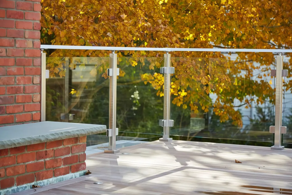 Everything You Need to Know About Glass Clip Strength and Load Transfer