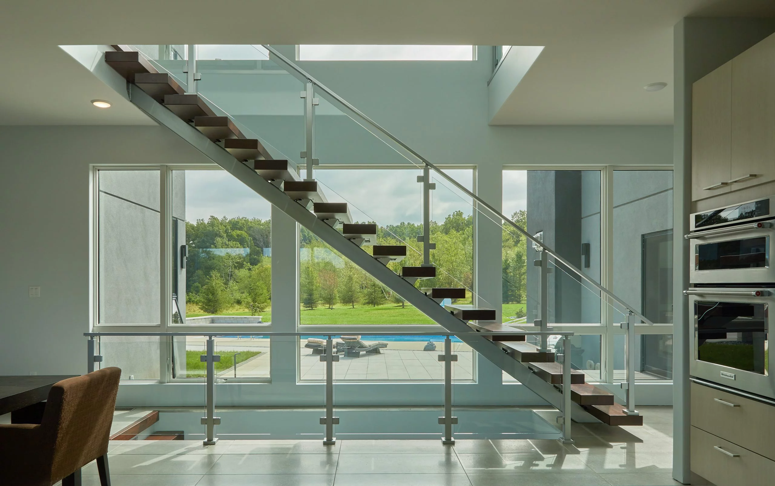 guardrail-glass-clip_scene_sn-3_001.jpg