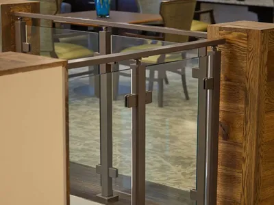 Busrom Hot Selling Sanding Finish Portable Meeting Room Dividers No-drill Glass Clip thumbnail 3