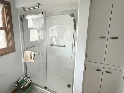 Luxury Bearing Wheel Glass Shower Enclosure Slider Sliding Shower Door Accessories thumbnail 8